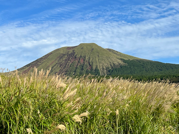 阿蘇中岳 阿蘇山の噴火警戒レベルが1に引下げられました。Aso mountain