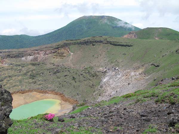 初夏の韓国岳から見た霧島の山、F10号、佐原聖春 雪中登山：韓国岳山頂 | 古代文化研究所