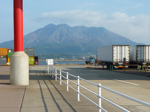 赤い桜島 赤い桜島 写真素材 [4468624] - フォトライブラリー